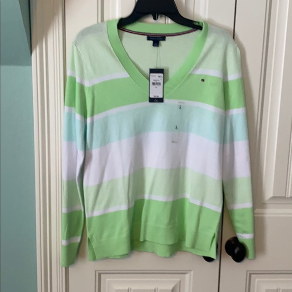 COPY - V neck sweater